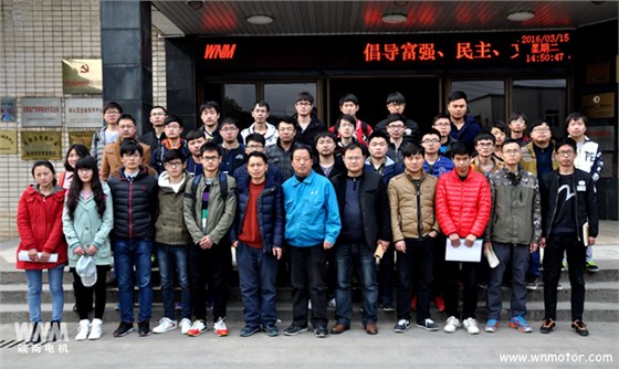 安工大在公司作畢業(yè)設(shè)計，在皖南電機合影留念