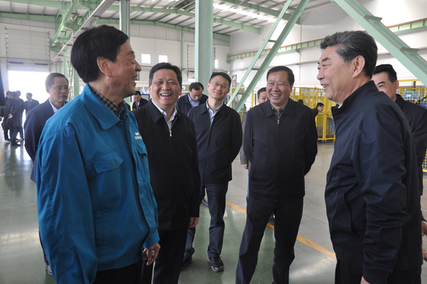 安徽省常務(wù)副省長鄧向陽來皖南電氣調(diào)研 安徽省常務(wù)副省長鄧向陽來皖南電氣調(diào)研